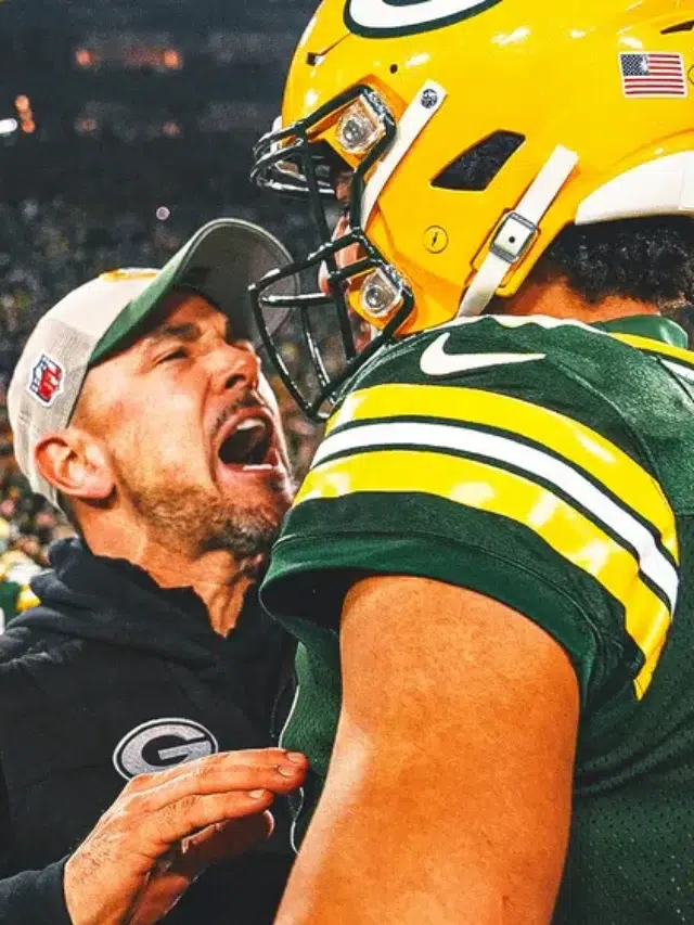 Packers beat Bears, 17-9, to make playoffs
